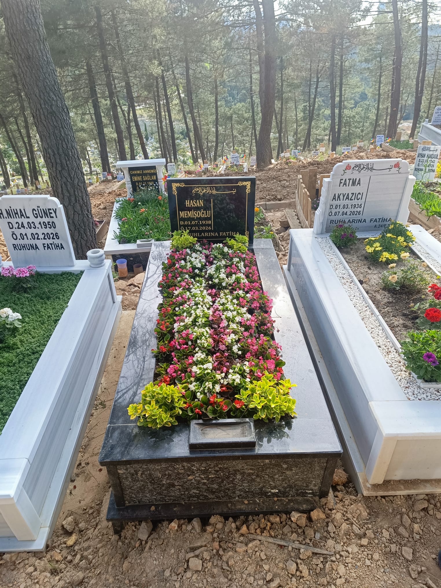 Granit Mezar · Siyah