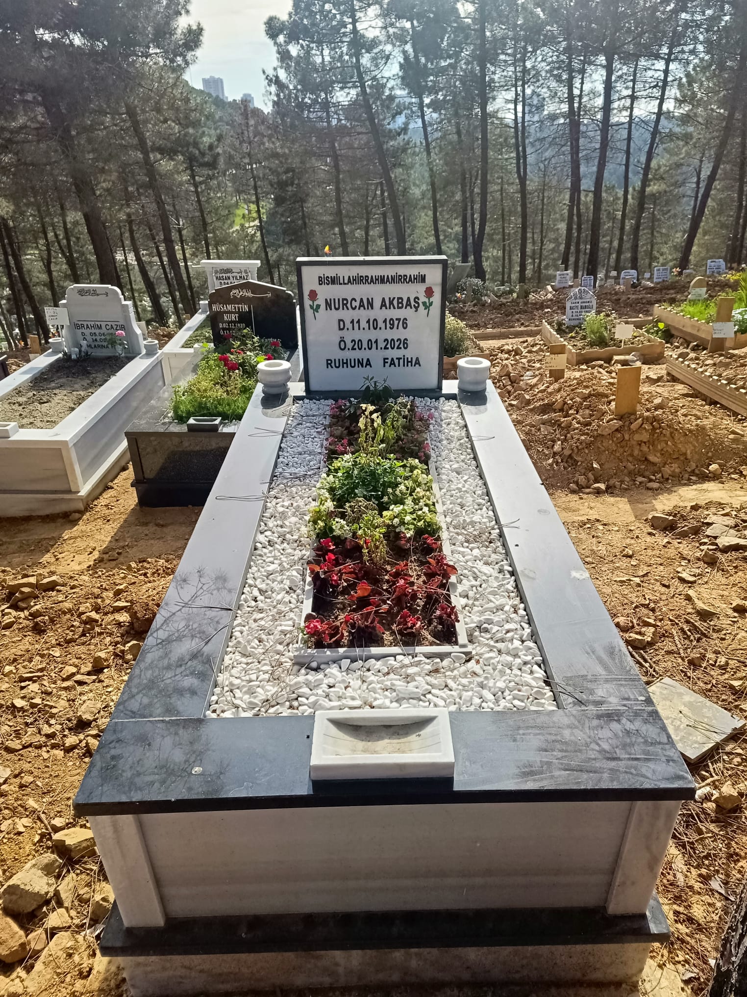 Granit Mezar · Gri